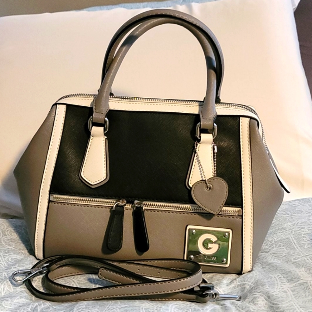 G by Guess handbag New without tags
